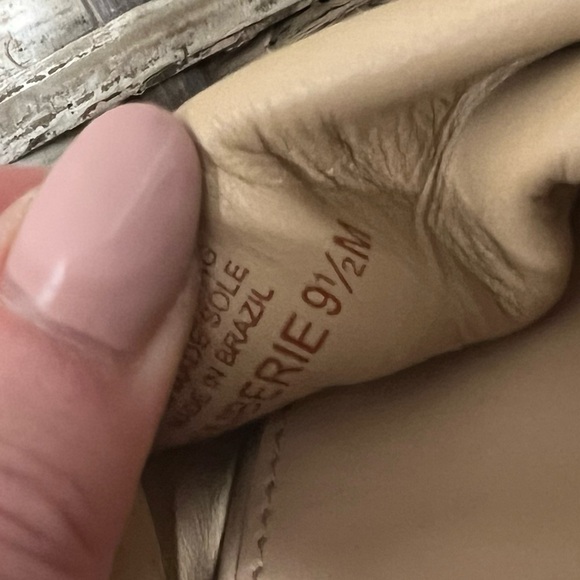 Gianni Bini Emberie Women's Tan Heeled Sandals, size 9.5, kitten heels, mules - Picture 6 of 6